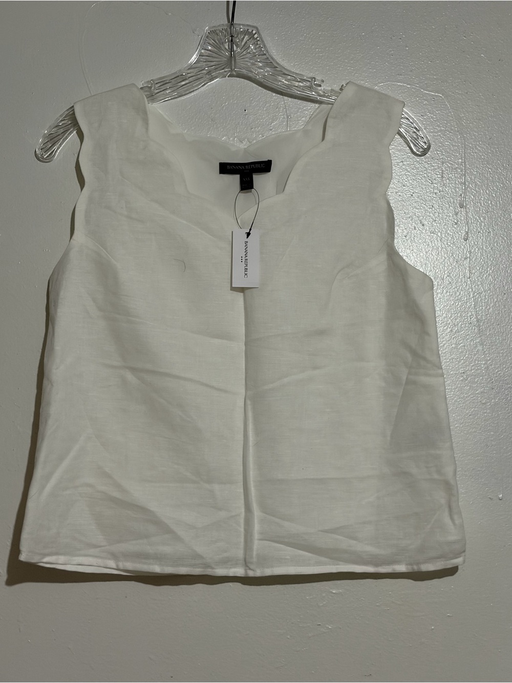 Banana Republic Factory White Scalloped Sleeveless Top Womens Size XXS NWT